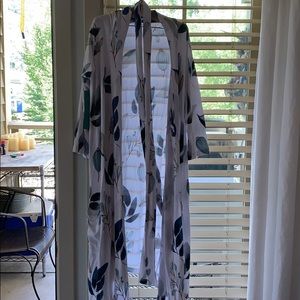 Posh peanut robe size small